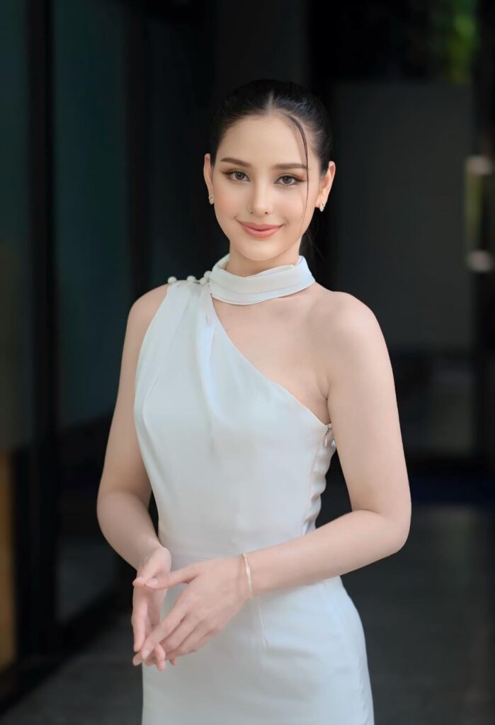 รีวิว เสริมจมูก #1270 , Century Clinic Thailand เสริมจมูก 2#1270