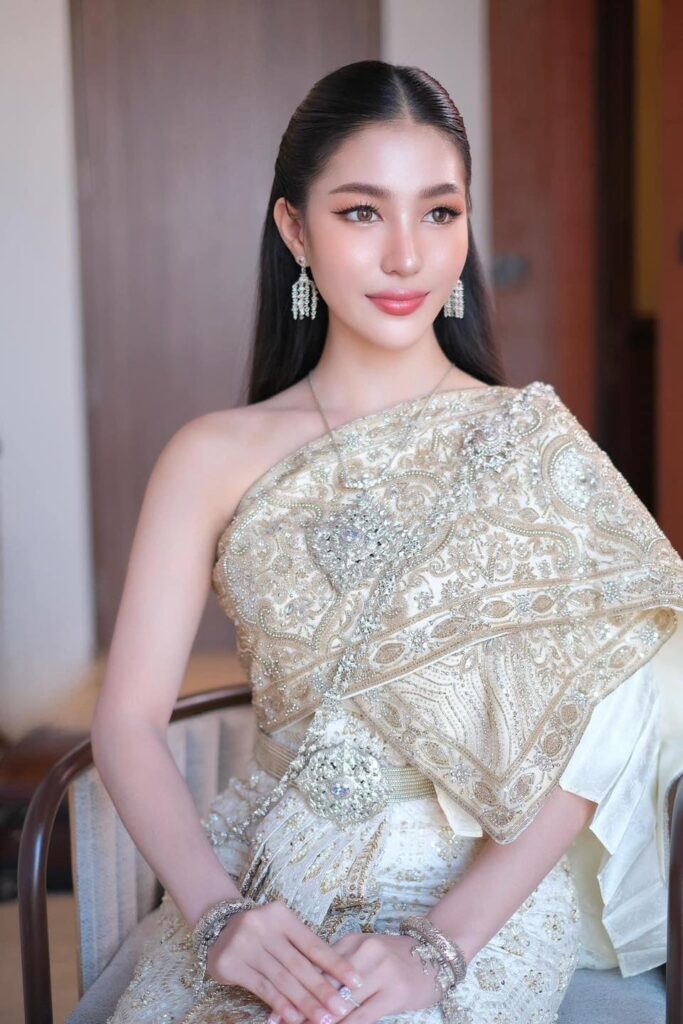รีวิว เสริมจมูก #1313 , Century Clinic Thailand เสริมจมูก 1#1313
