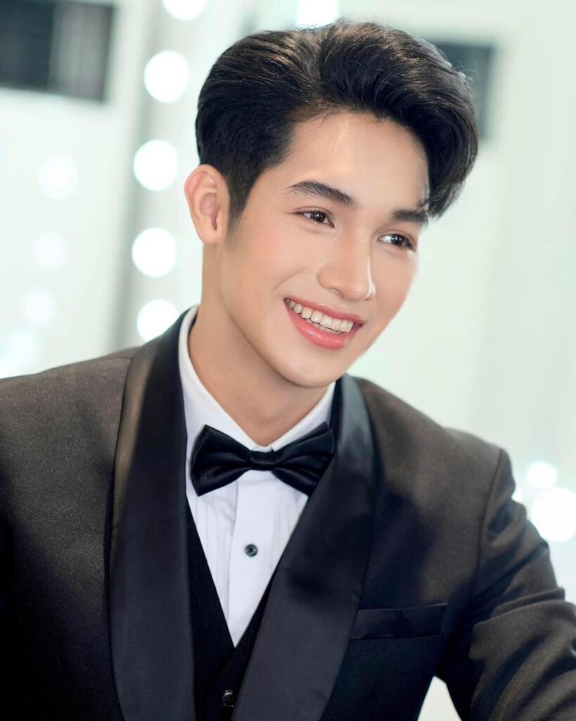 รีวิว เสริมจมูก #1370 , Century Clinic Thailand เสริมจมูก 1#1370